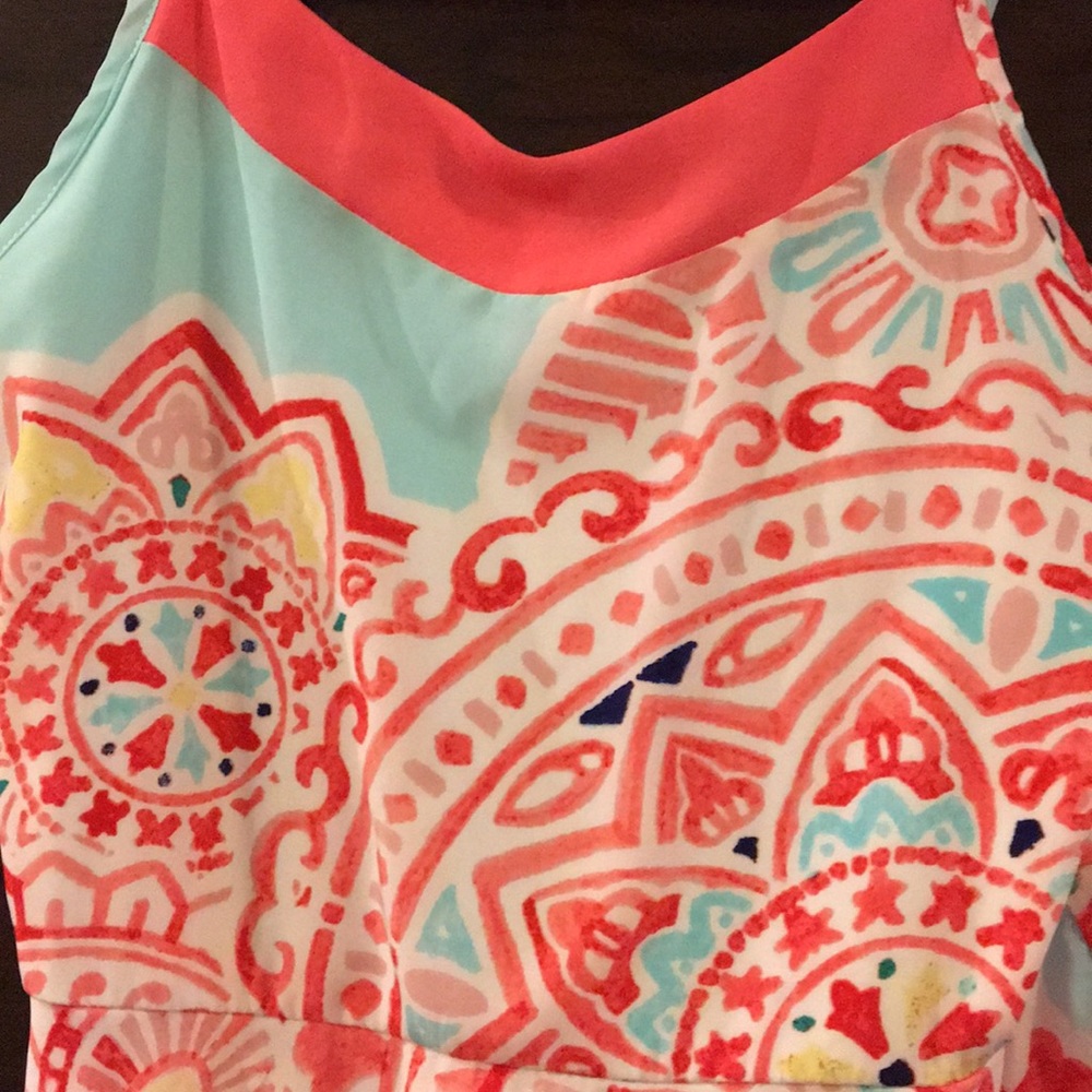 Stylish Spring/Summer Dress - Picture 2 of 6